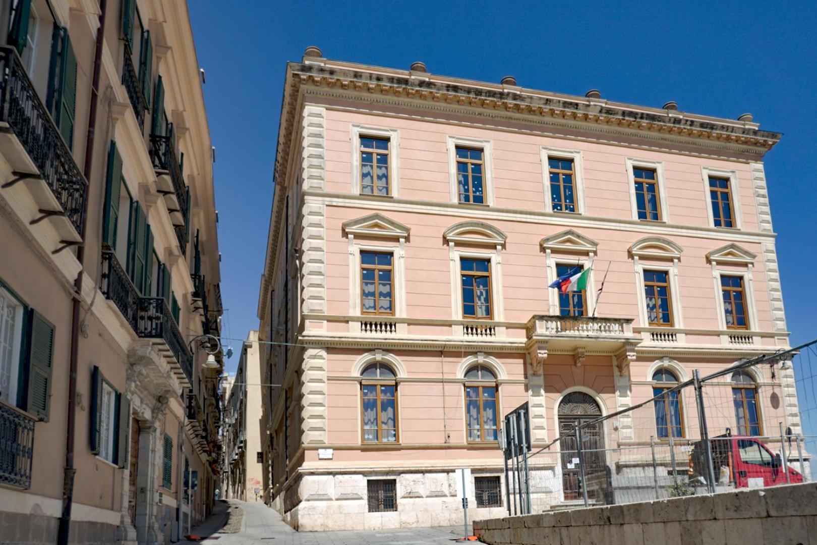 Casa Storica Di Charme Con Vista Mare Nel Cuore Di Cagliari Exterior photo